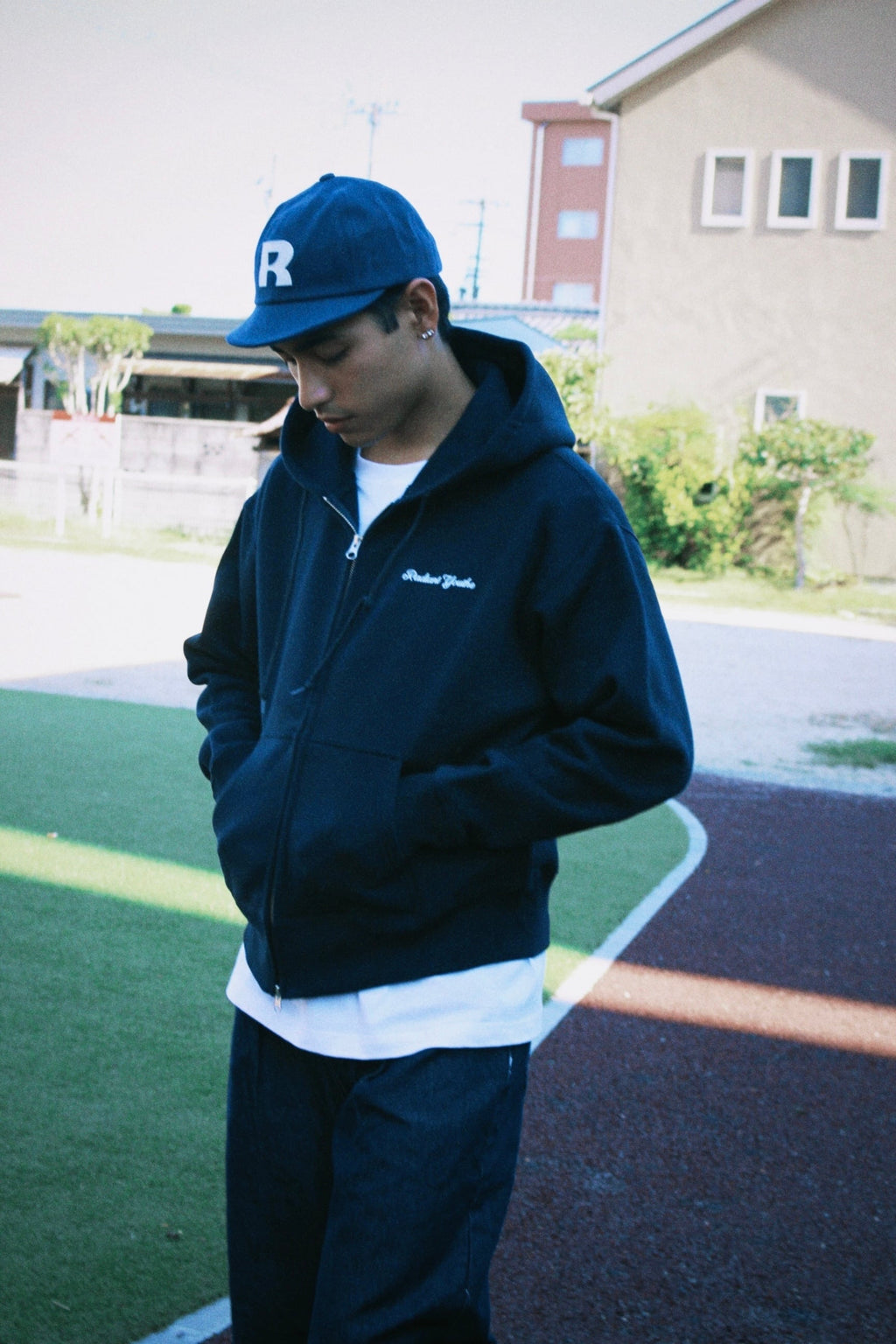 BASIC LOGO ZIP HOODIE