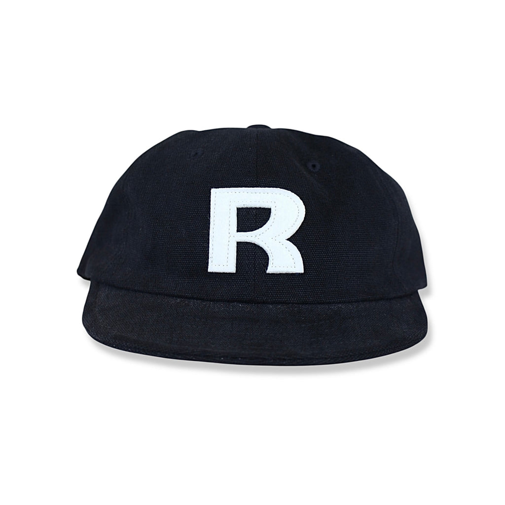 R LOGO SHORT BRIM CAP